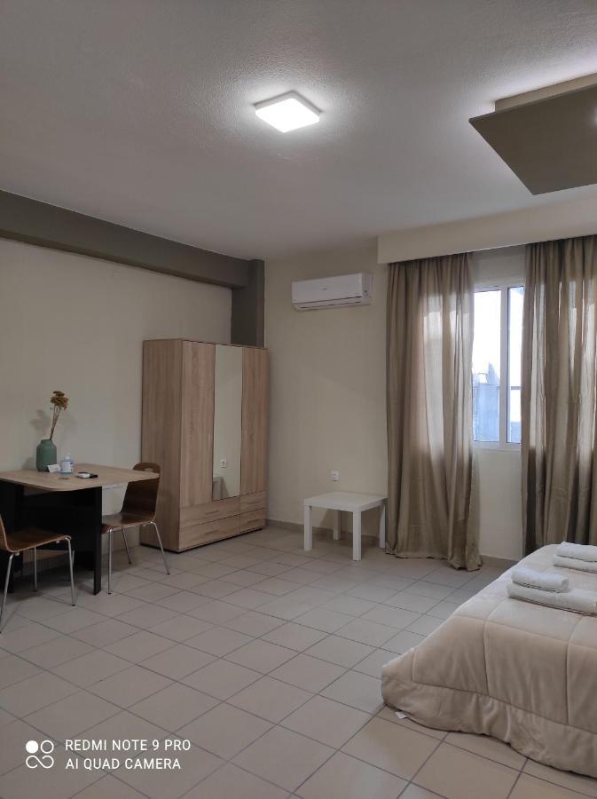 Ladadika New 2 *