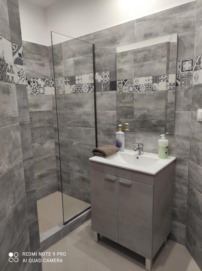 Ladadika New 2 Apartment